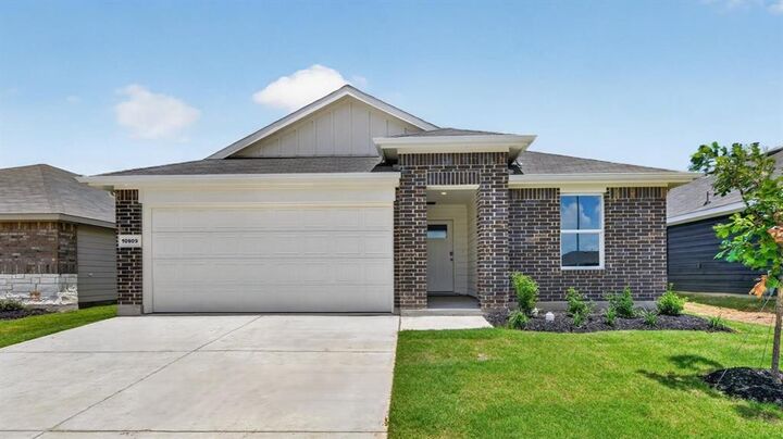 Property Photo: 532 Babbling Brook Drive TX 76259