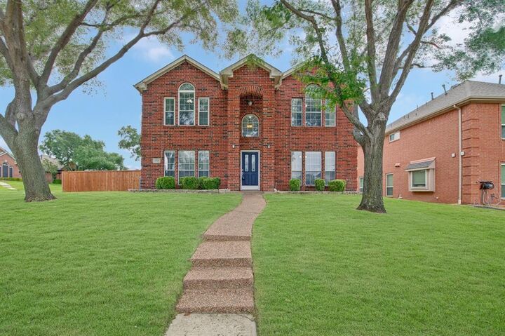 Property Photo: 2724 Winterlake Drive TX 75006
