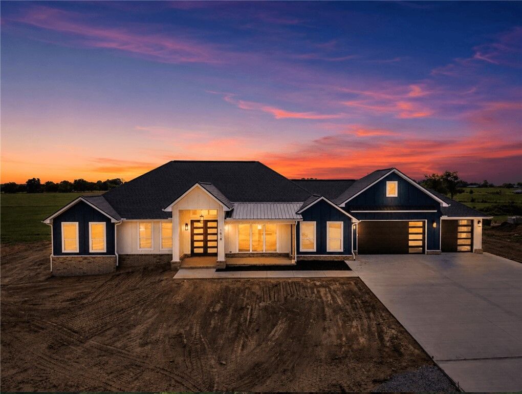 Property Photo:  1618 NW Digby  AR 72734 