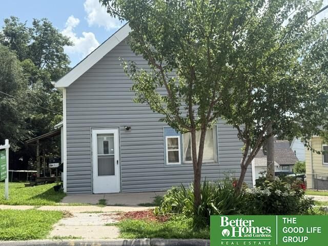 Property Photo:  2007 S Street  NE 68107 