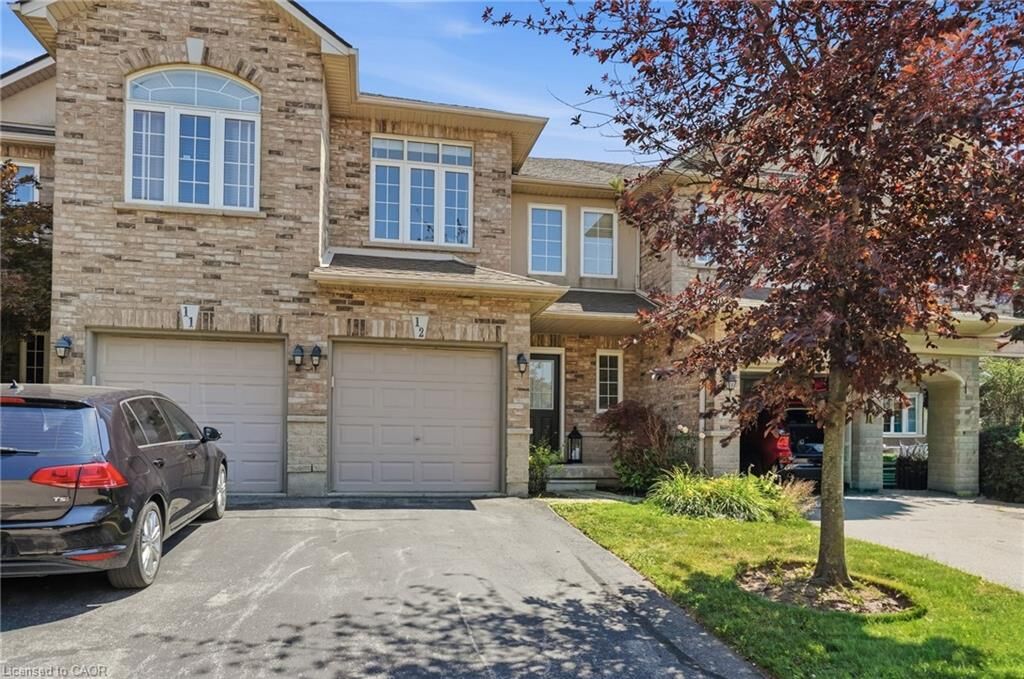 Property Photo:  