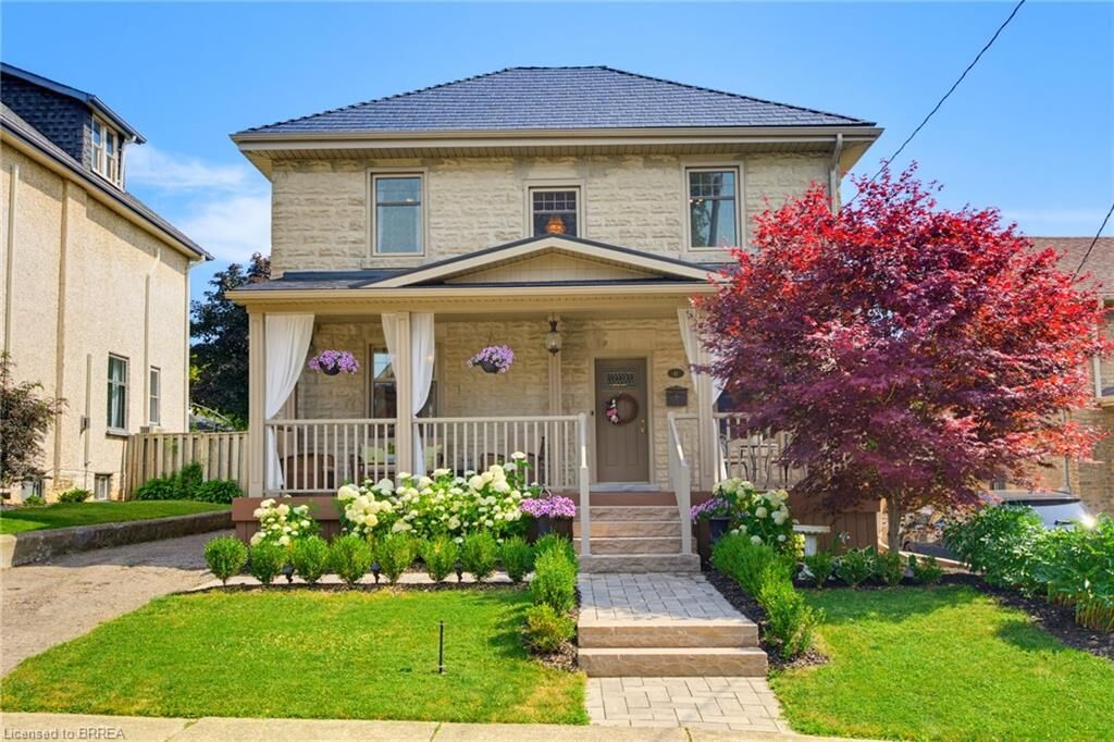 Property Photo:  41 Banfield Street  ON N3L 2Y7 