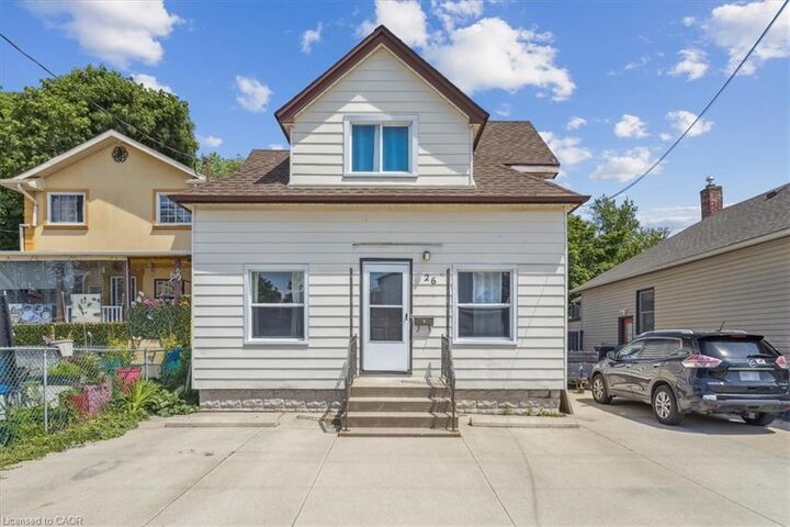 26 Vine Street S — photo 1