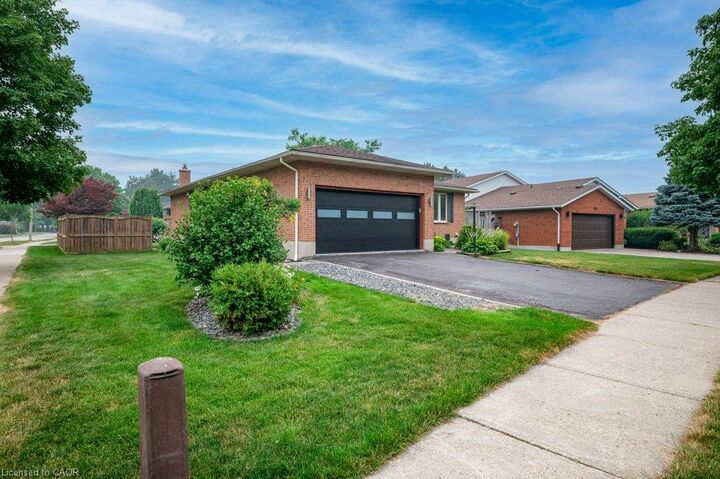 Property Photo:  363 Twinflower Crescent  ON N2V 1X2 