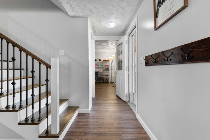 Property Photo:  9805 98 Ave  AB T0H 3C0 