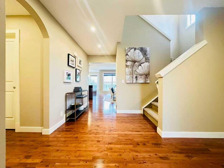 Property Photo:  29 Everhollow Rise SW  AB T2Y 5H2 