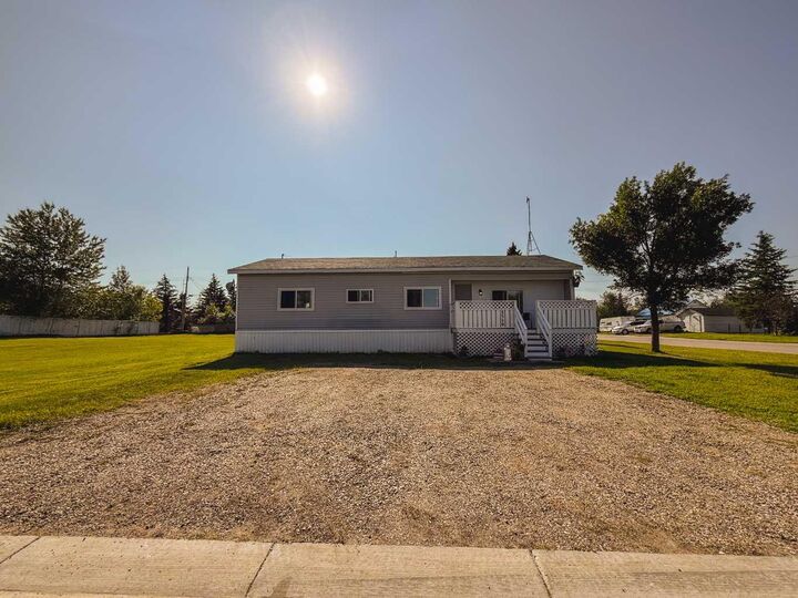 Property Photo: 4540 48 Street AB T0H 3A0