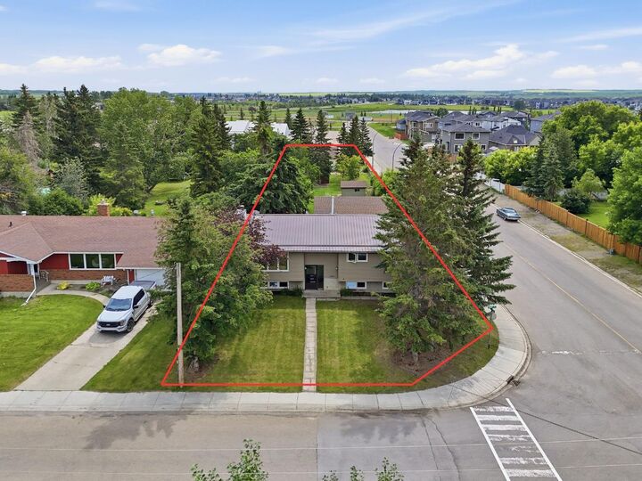 Property Photo:  1239 Idaho Street  AB T0M 0N0 