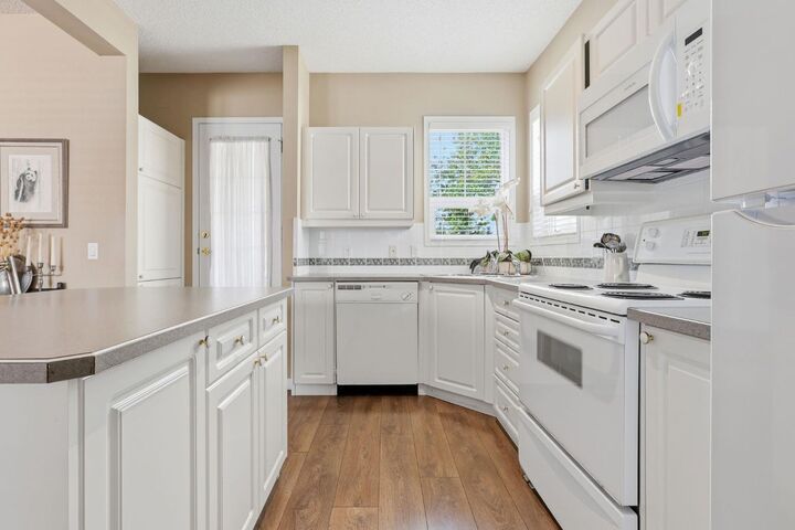Property Photo:  14645 6 Street SW 1101  AB T2Y 3S1 
