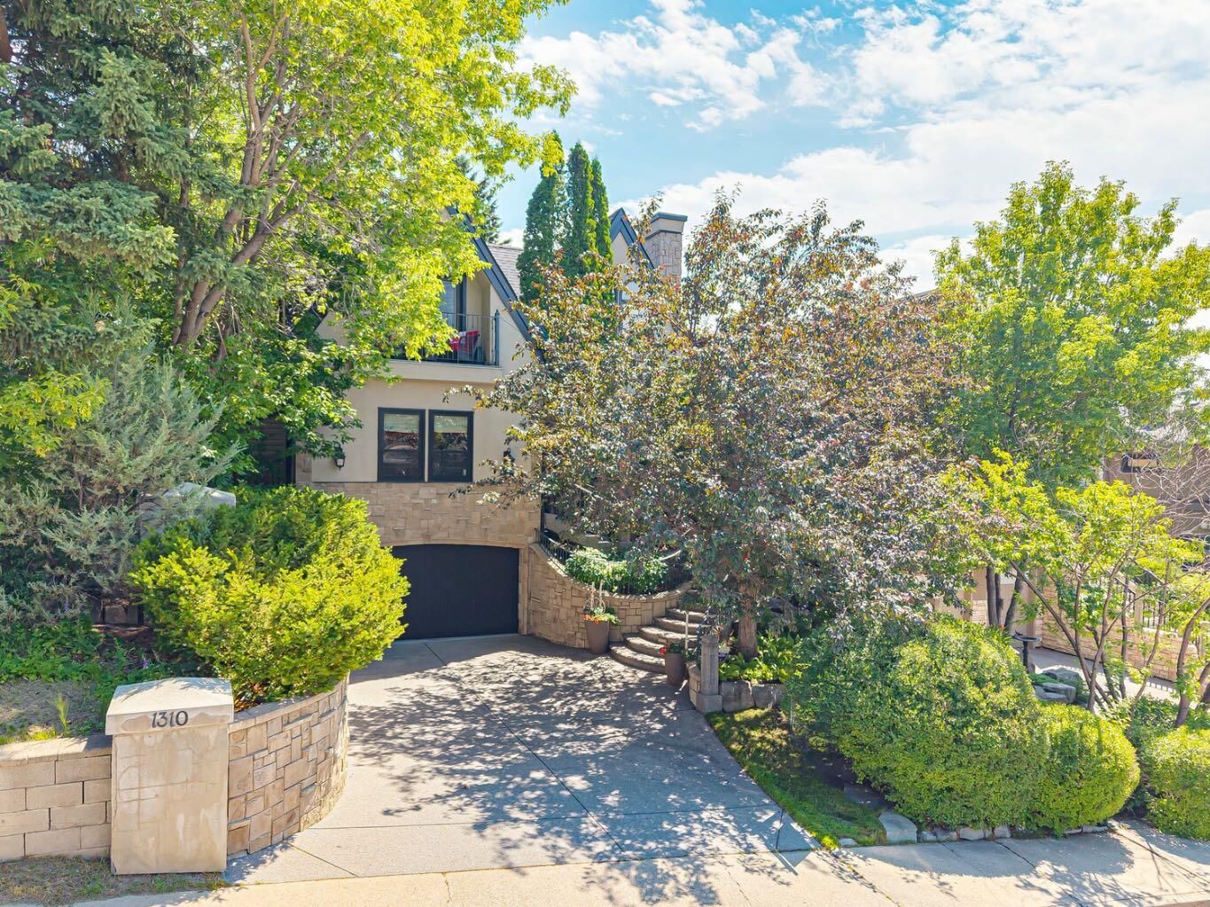 Property Photo: 1310 15 Street NW AB T2N 2B6
