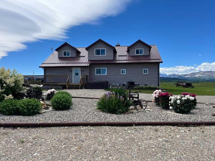 Property Photo: 22037 Range Road 280 AB T0K 1N0