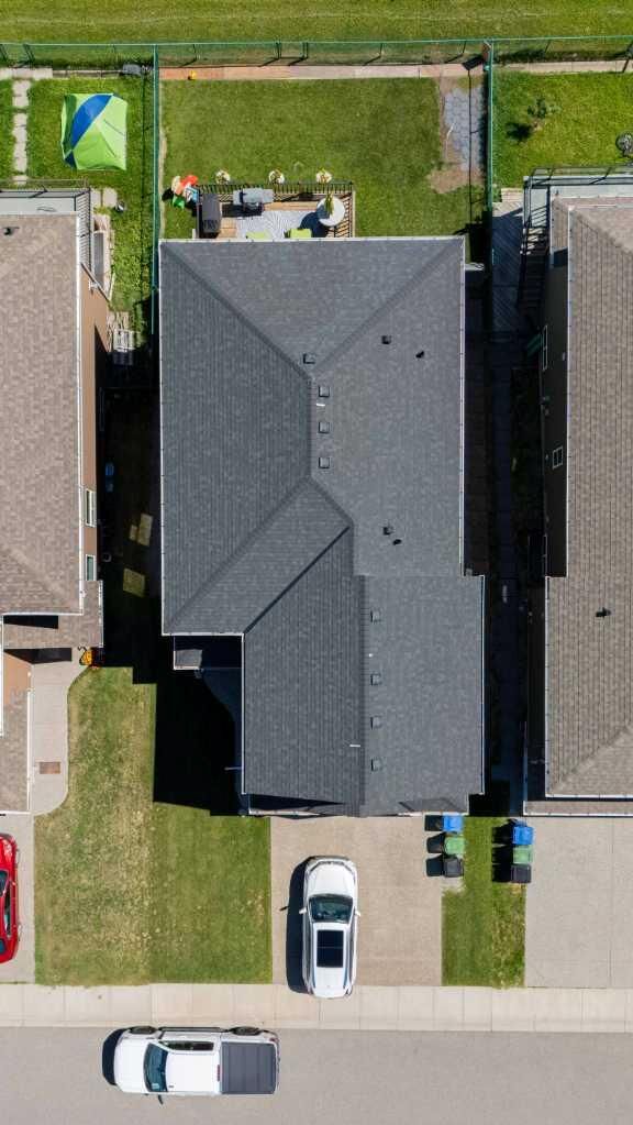 Property Photo: 144 Everhollow Street SW AB T2Y 0B1