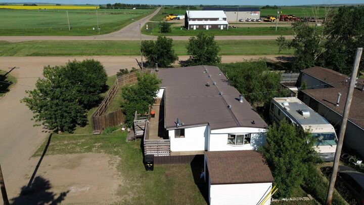 Property Photo: 5220 44 Street AB T0C 1B0