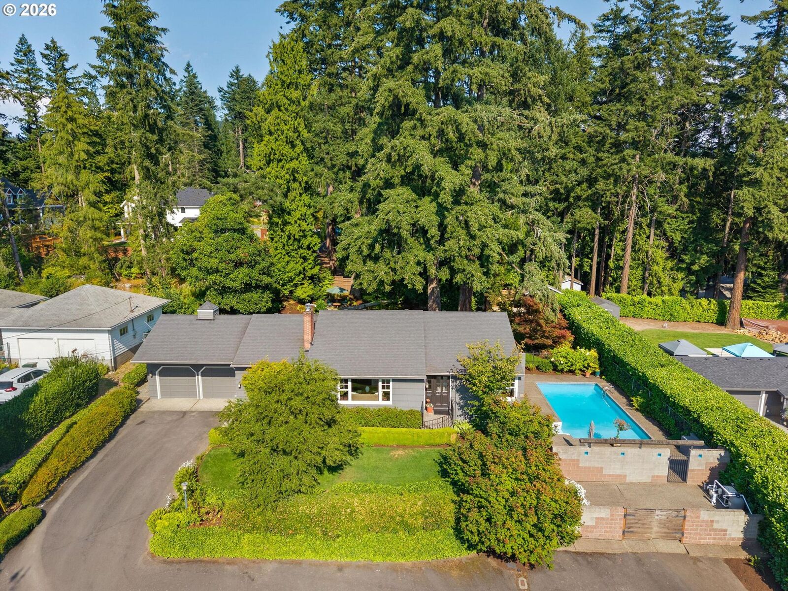 Property Photo:  130 NW 101st Ave  OR 97229 