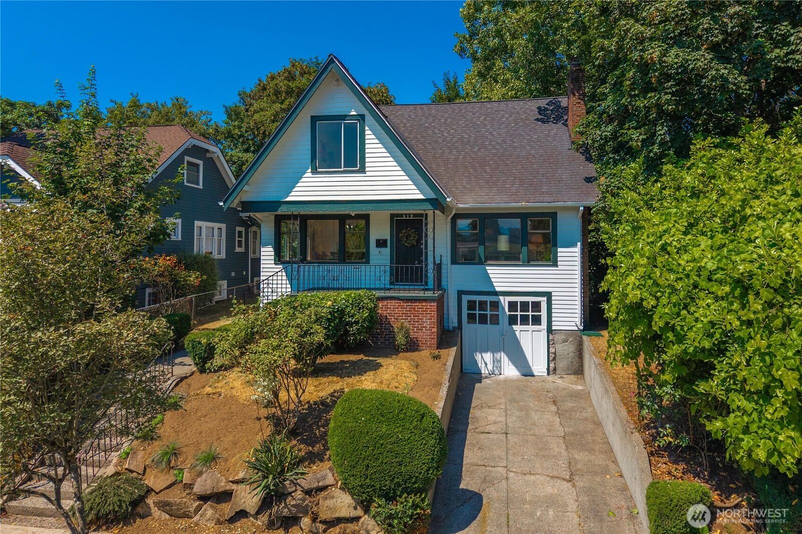 Property Photo: 319 29th Avenue WA 98122