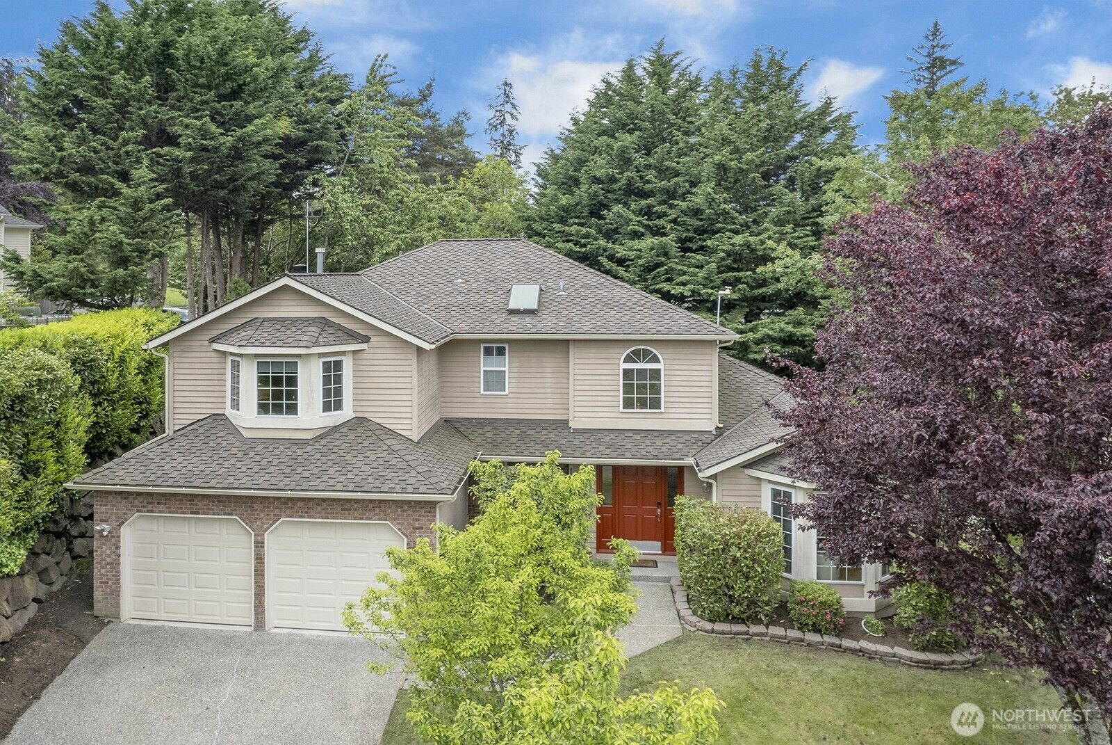 Property Photo: 24417 SE 46th Street WA 98029