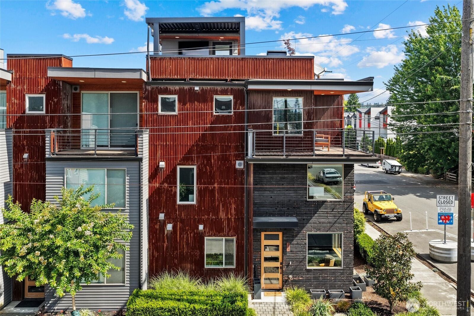Property Photo: 724 S Willow Street WA 98108
