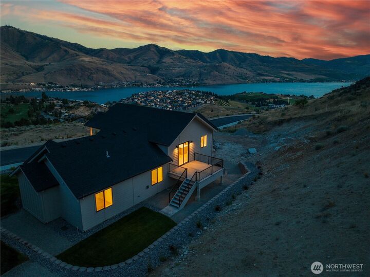 Property Photo: 926 Long Drive WA 98816