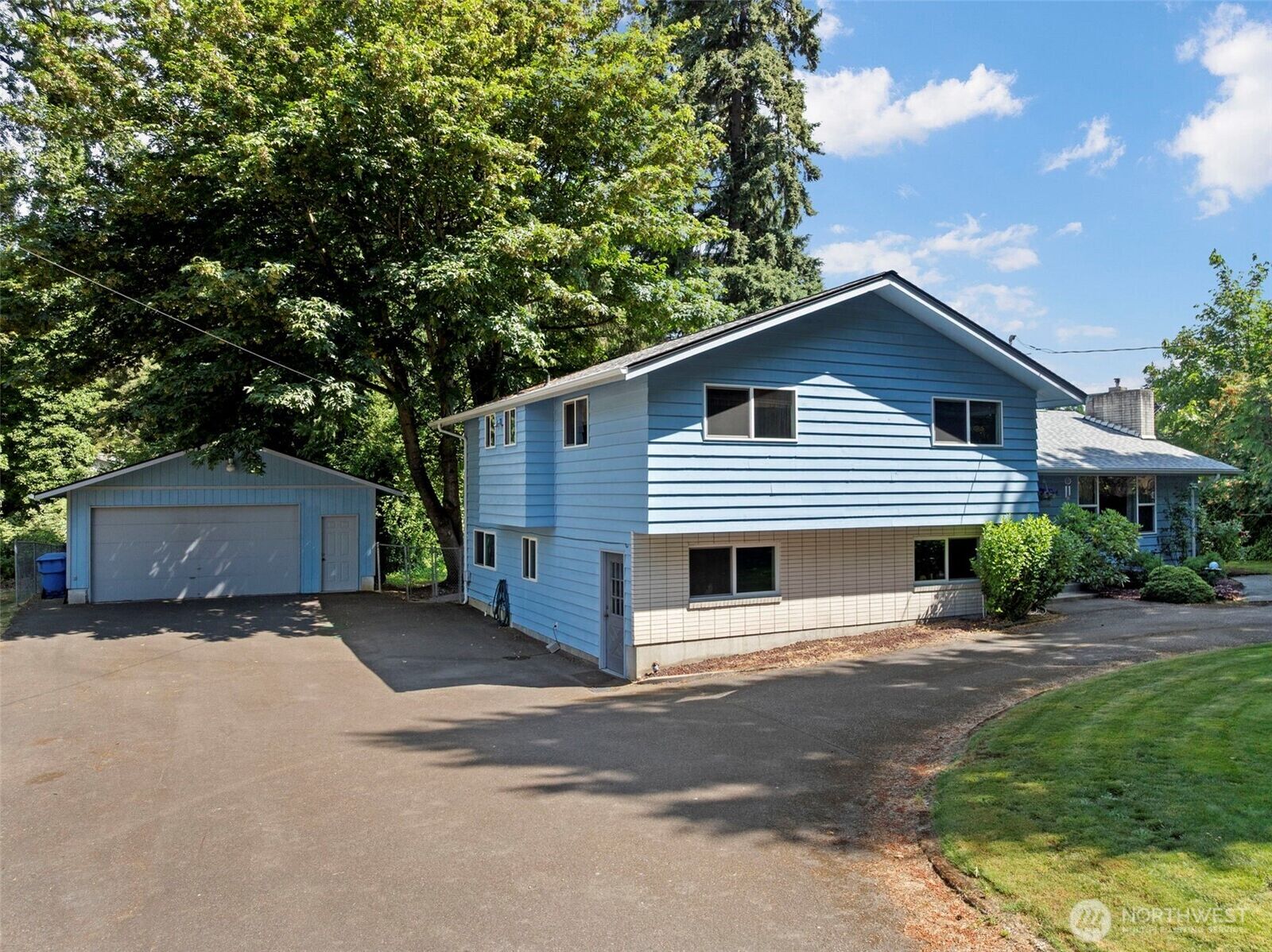 Property Photo:  9111  116th Street E  WA 98373 