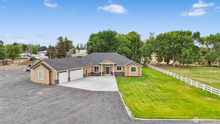 Property Photo:  10875  Road 5.6  NE  WA 98837 