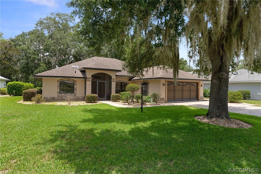 Property Photo:  3116 N Stratham Point  FL 34442 