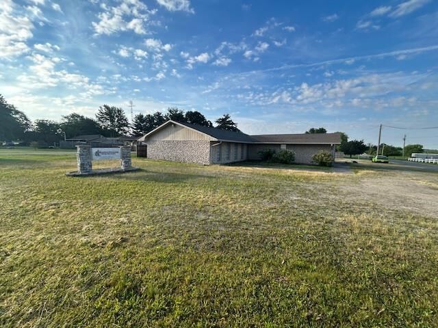 Property Photo:  2015 E State Road 32  IN 47394 