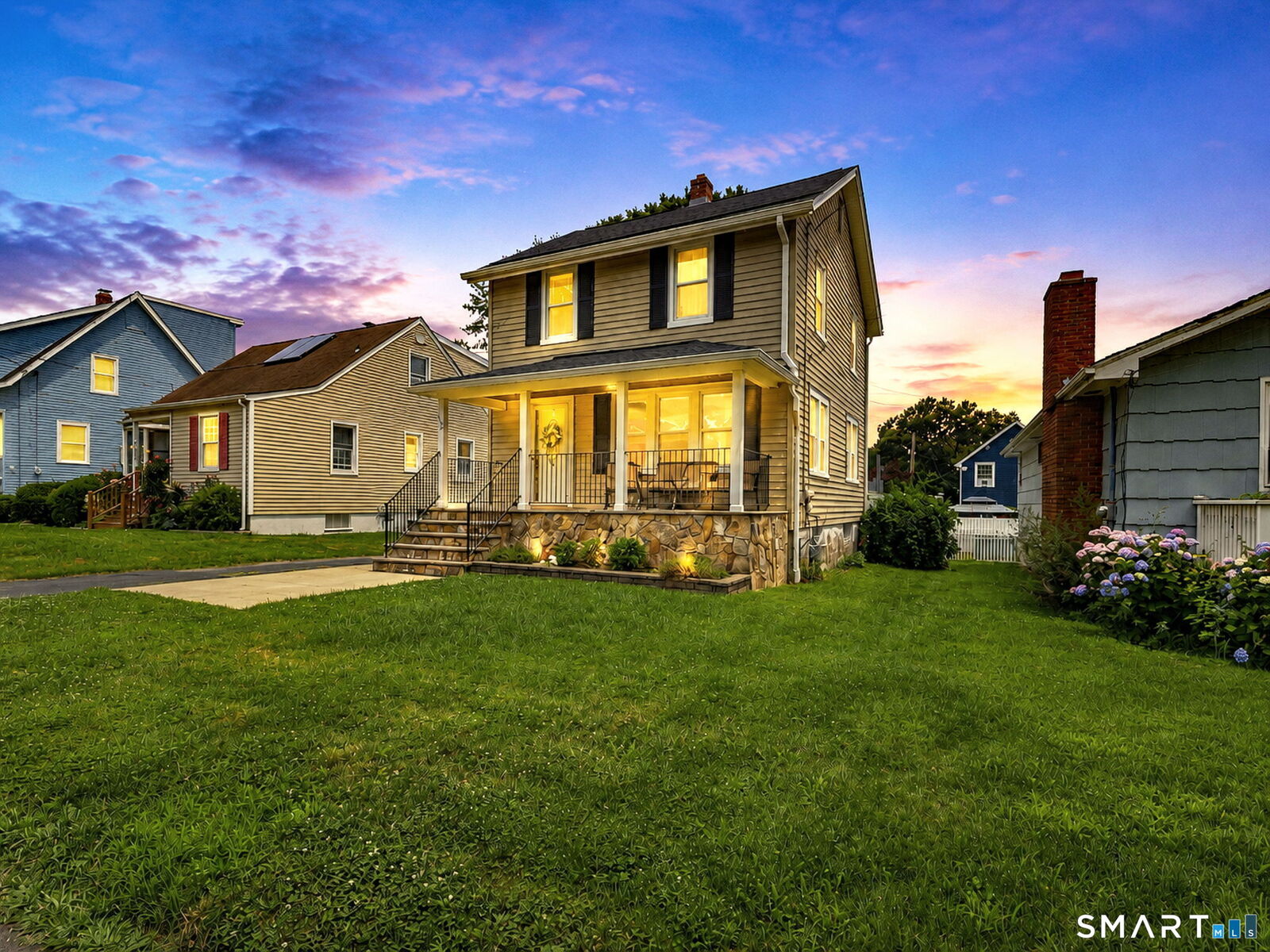 Property Photo:  143 Klondike Street  CT 06615 