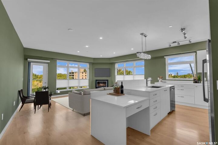 Property Photo: 922 Broadway Avenue 501 SK S7N 1B7
