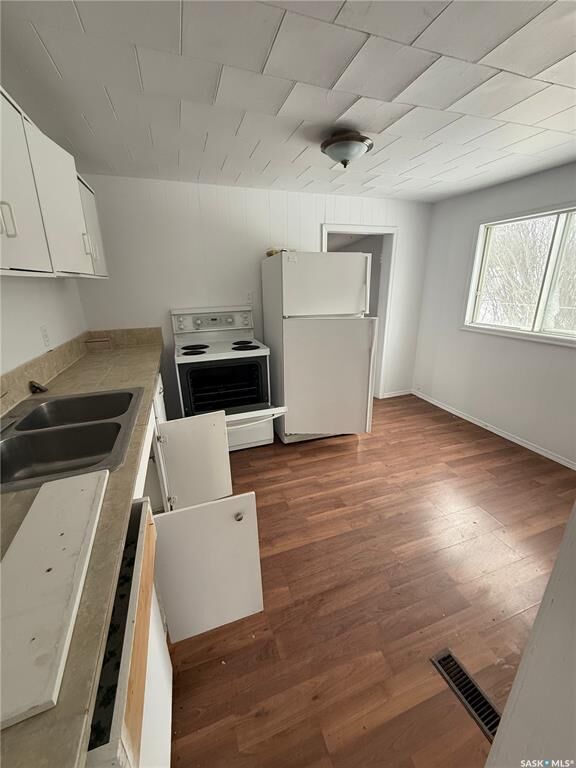 Property Photo: 216 & 218 Alexander Street SK S0K 3L0