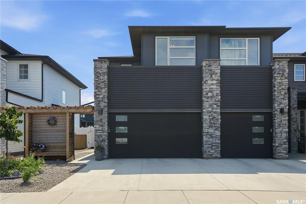 Property Photo: 850 Brighton Gate SK S7V 1L2