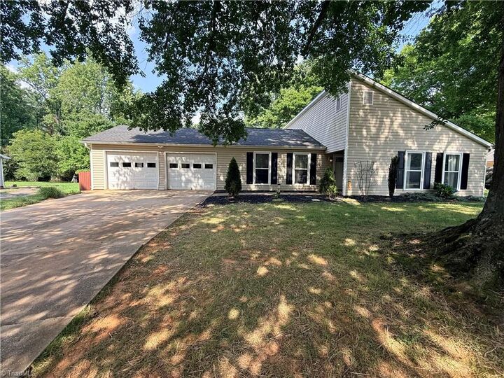 Property Photo: 471 Raven Ridge Drive NC 27284