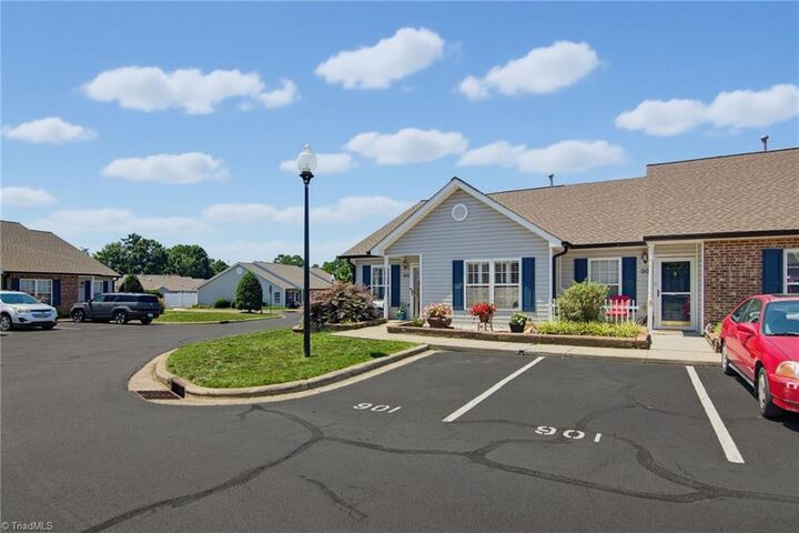 Property Photo: 901 Glen Gate Circle NC 27284