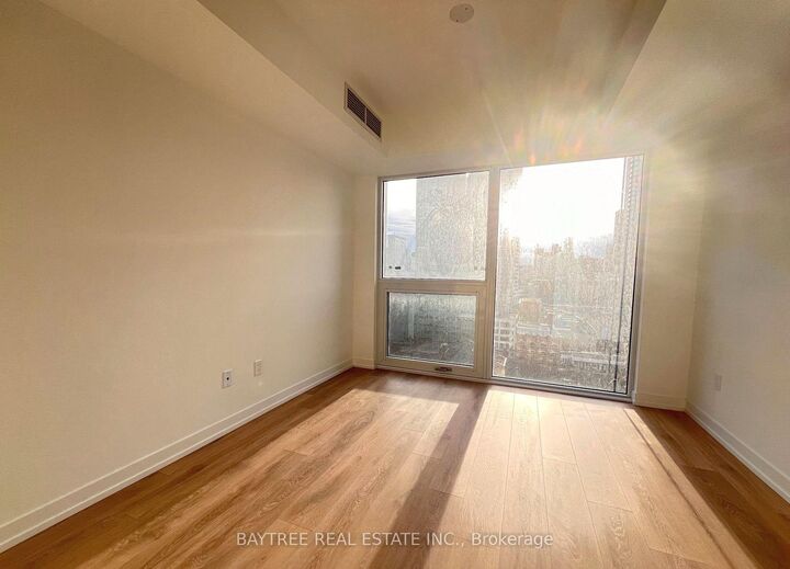 Property Photo: 82 Dalhousie Street 1708 ON M5B 0C5