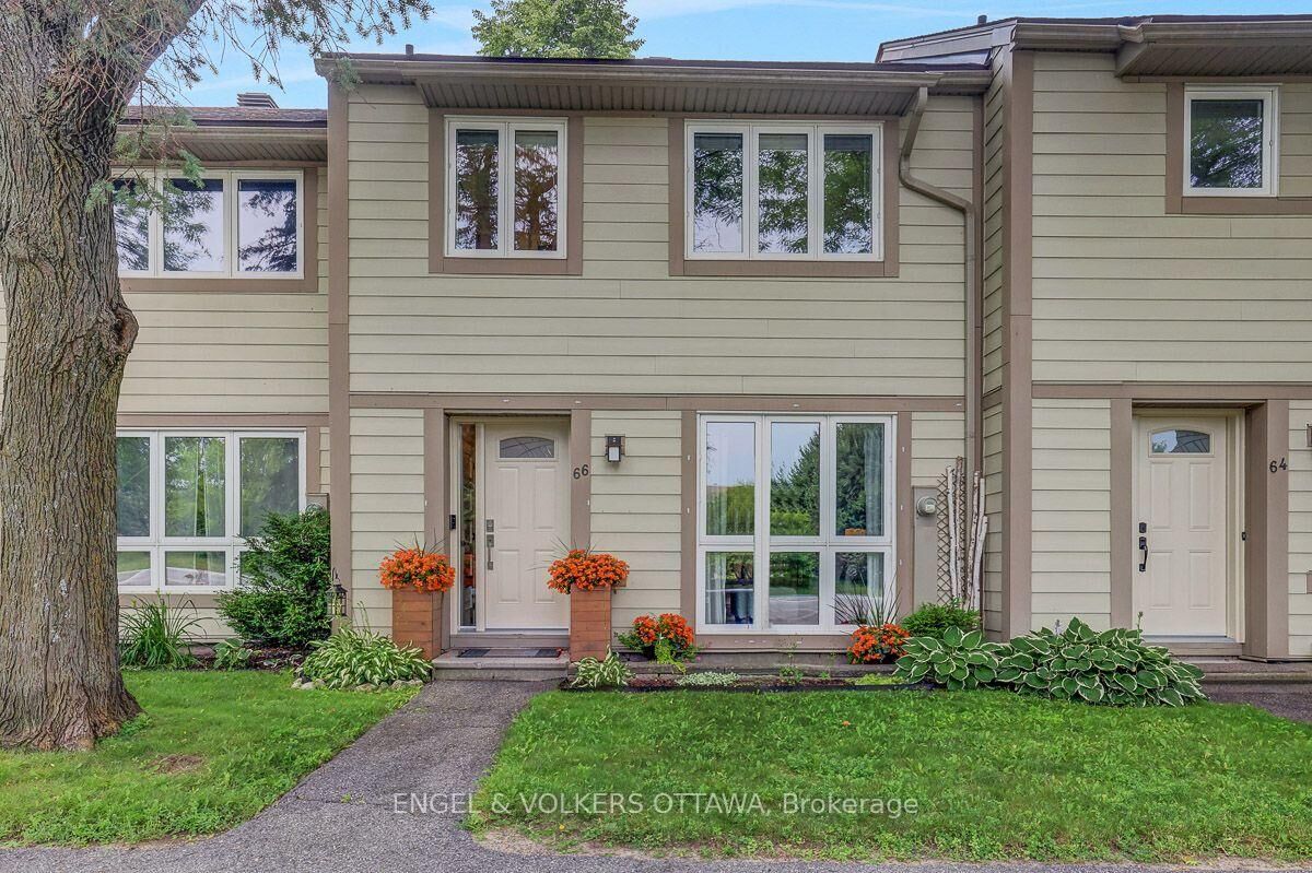 Property Photo:  66 Peary Way  ON K2L 1Z8 
