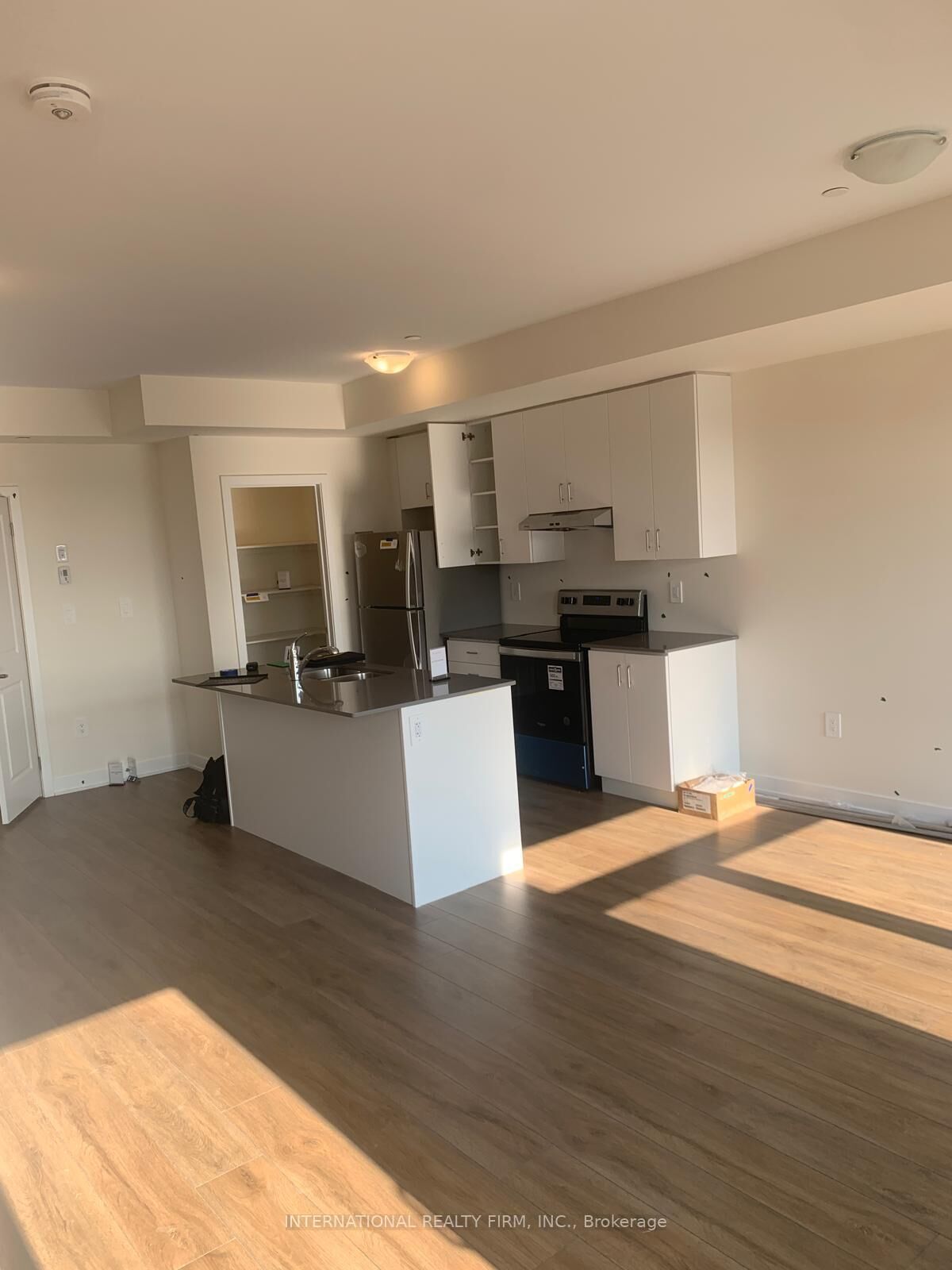 Property Photo:  755 Omega Drive 320  ON L1V 0H1 