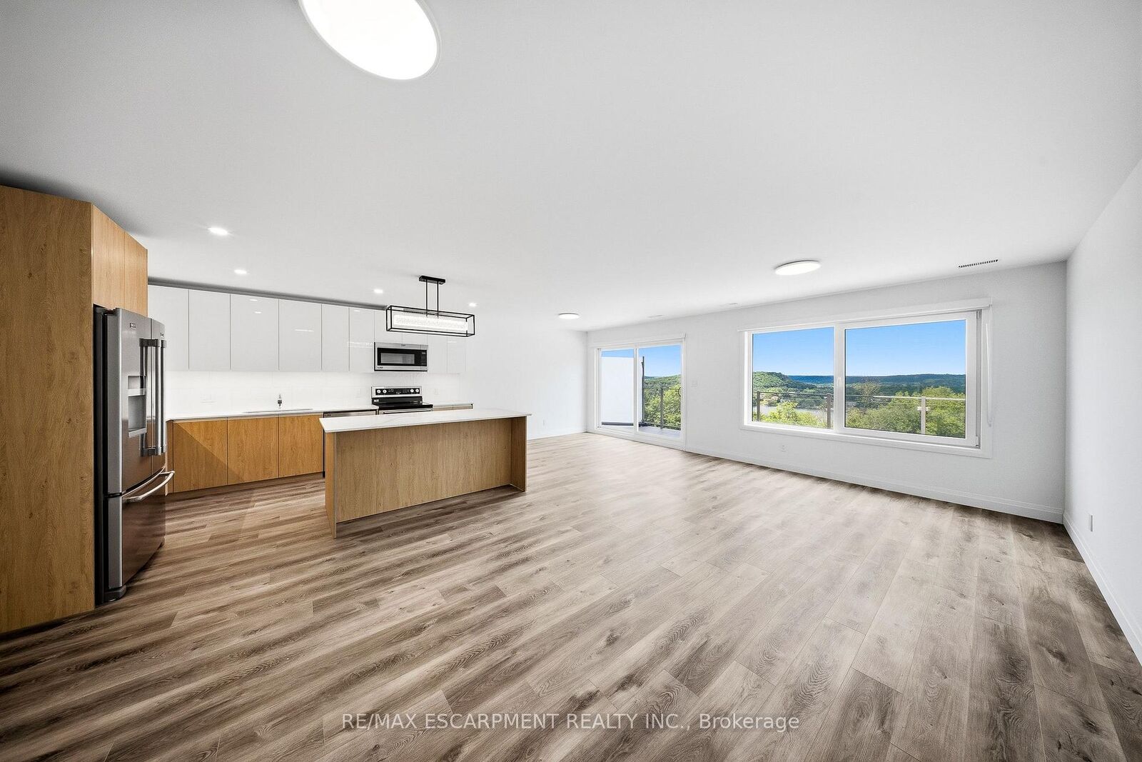 Property Photo: 31 Horizon Lane ON P1H 1V5