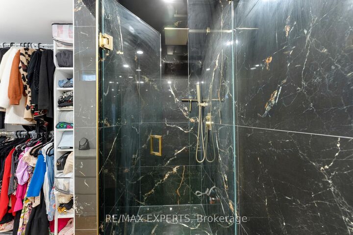 Property Photo: 142 King Street E ON L7E 3G2