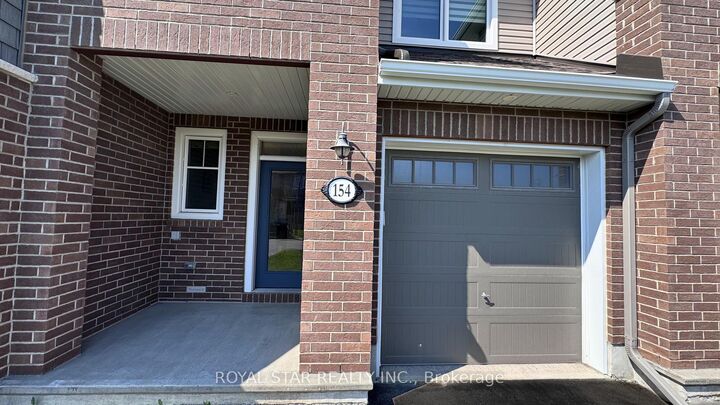Property Photo: 154 Jardiniere Street ON K2S 2K1