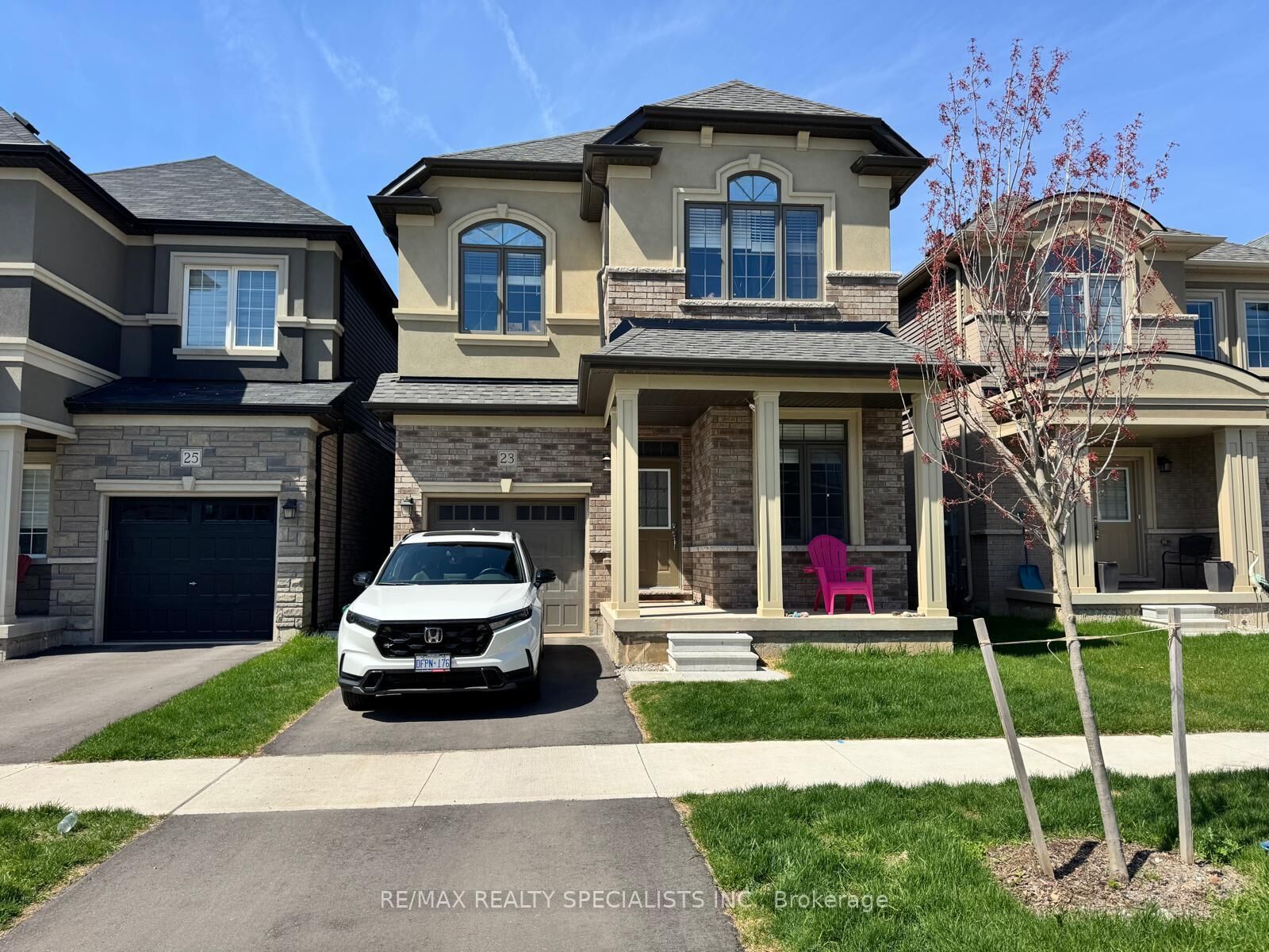 Property Photo: 23 Dennis Avenue ON N3T 5L8