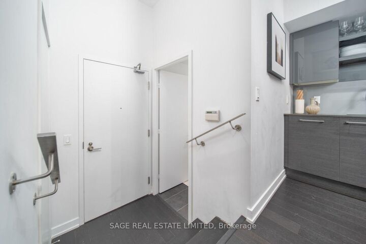Property Photo: 1030 King Street W 118 ON M6K 3N3
