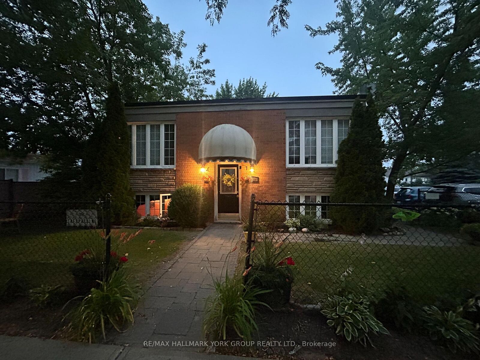 Property Photo: 948 Lake Drive E 101 ON L0E 1L0