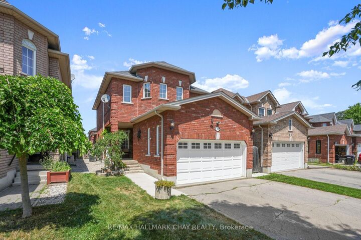Property Photo: 110 Henderson Crescent ON L9R 1Y5