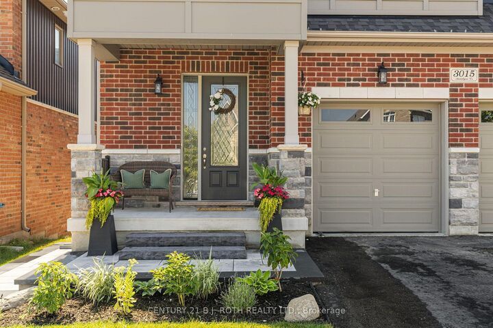 Photo de la propriété: 3015 Annalysse Drive ON L3V 8K6