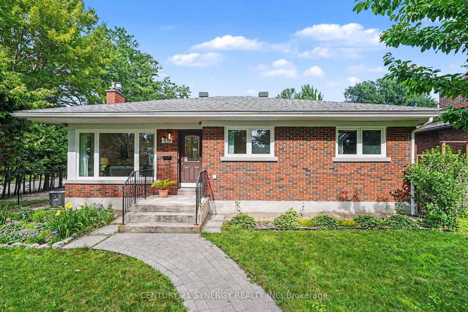 Property Photo: 1225 Major Street ON K2C 2S3