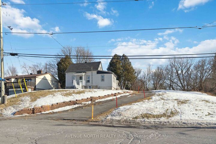 6958 Notre Dame Street — photo 1