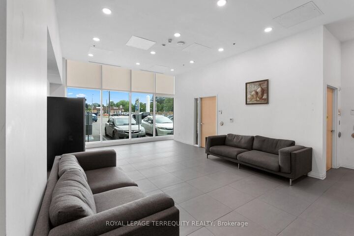 Property Photo:  1900 Simcoe Street N 703  ON L1G 4Y3 