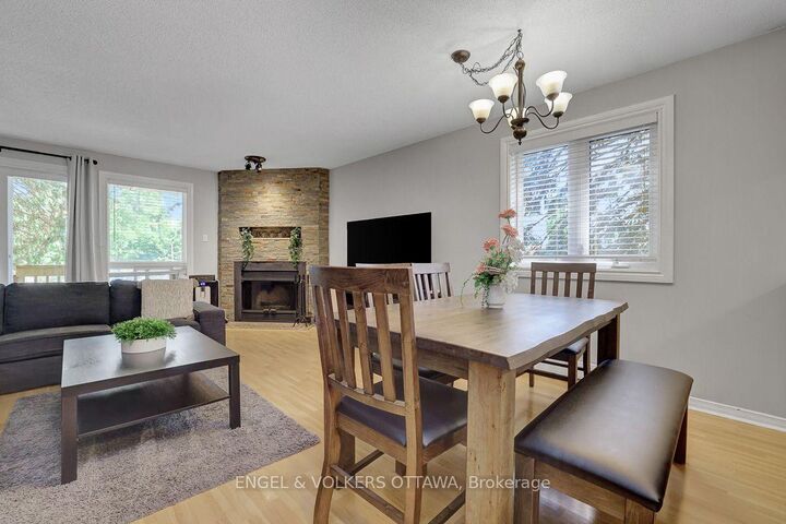 Property Photo:  382 Briston Private 1  ON K1G 5R2 
