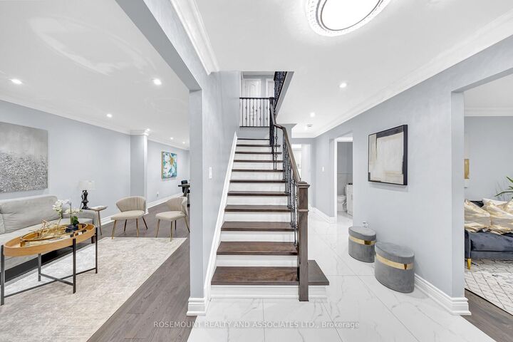 Property Photo:  95 Rotherglen N Road N  ON L1T 1T4 