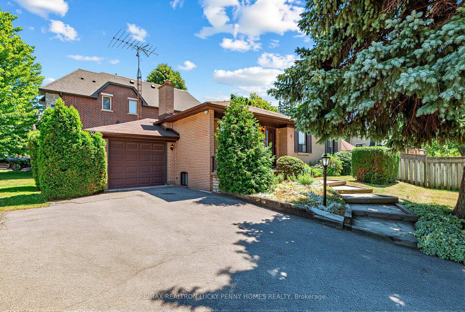 Property Photo: 19 Abercorn Road ON L3P 1V5