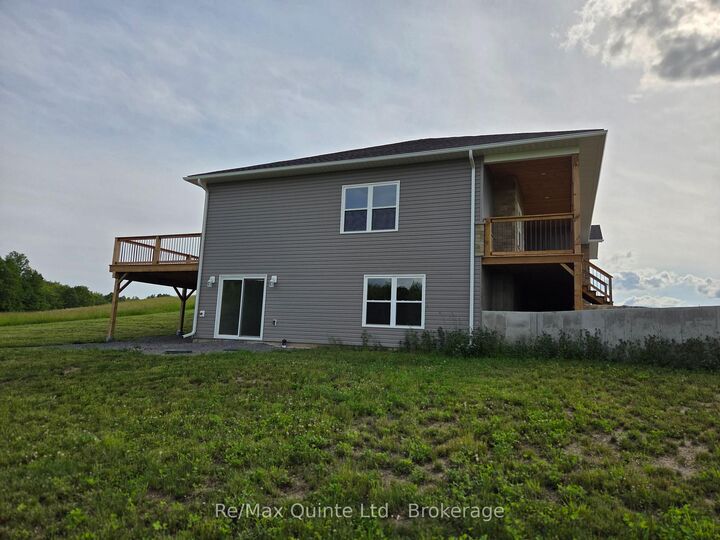 Property Photo: 202 Windmill Road ON K0K 3H0